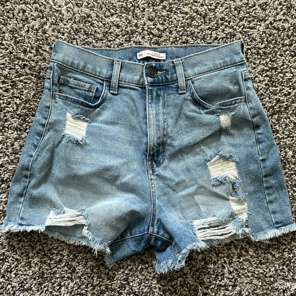 SO boyfriend midi jean shorts size 7/28w